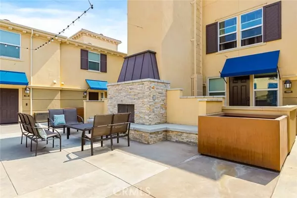 10264 Artesia BLD, Bellflower, CA 90706