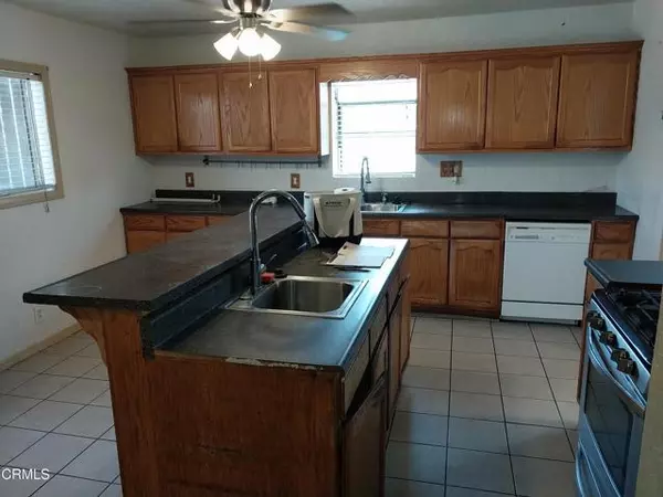Compton, CA 90221,1420 S Butler AVE