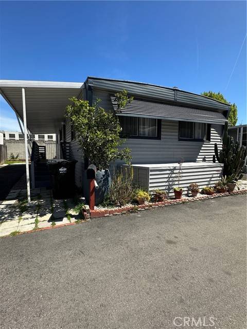 715 W 220th 26, Torrance, CA 90502