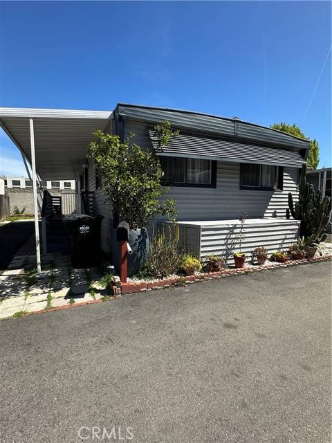 715 W 220th 26, Torrance, CA 90502