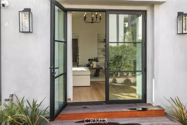 Newport Beach, CA 92663,636 Via Lido Soud