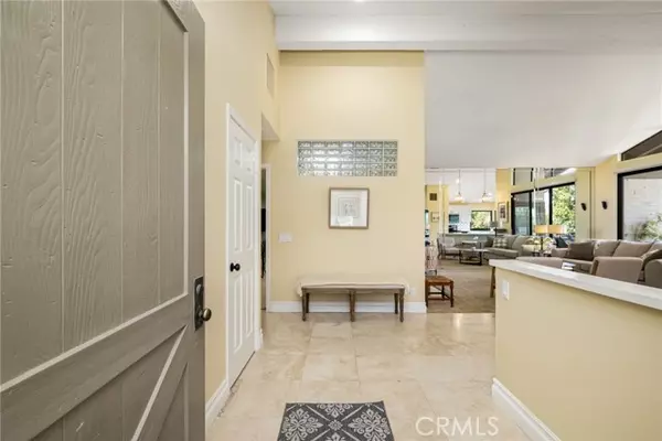 Palm Desert, CA 92211,208 Green Mountain DR