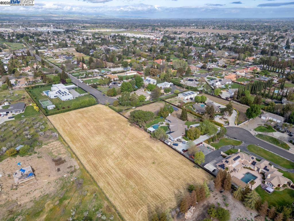 Tracy, CA 95304,8500 W Etcheverry Dr