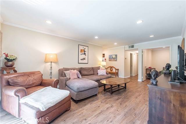Calabasas, CA 91302,4626 PARK GRANADA 82