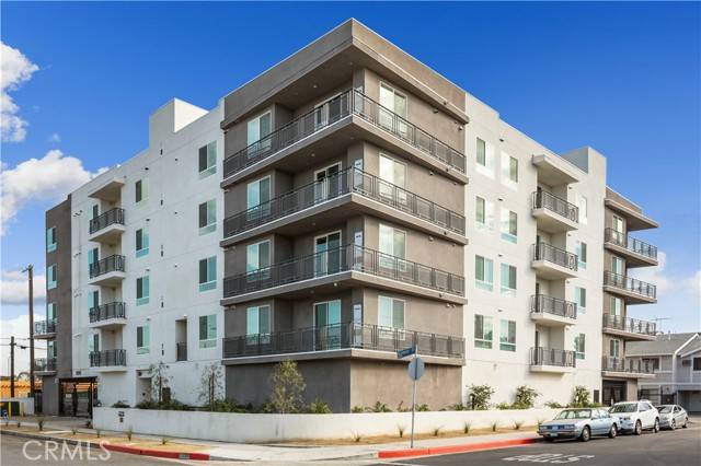 11714 Archwood ST 409, North Hollywood, CA 91606