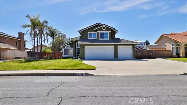 2569 W Via Verde DR, Rialto, CA 92377