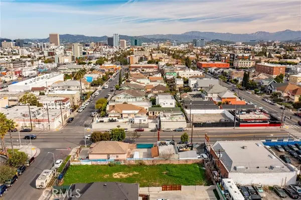 Los Angeles, CA 90006,1606 Menlo AVE