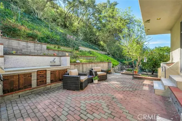 Burbank, CA 91501,1220 Country Club DR