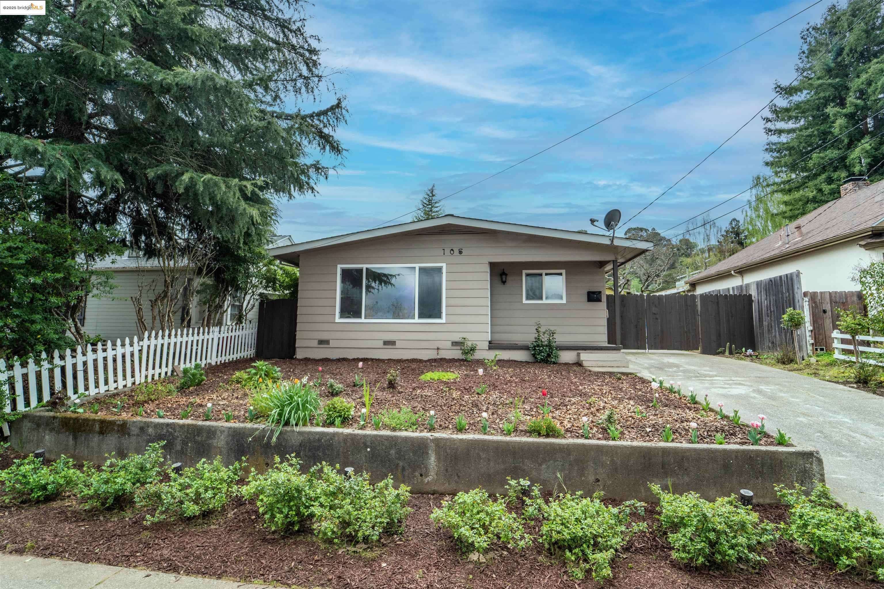 105 Webster St, Petaluma, CA 94952