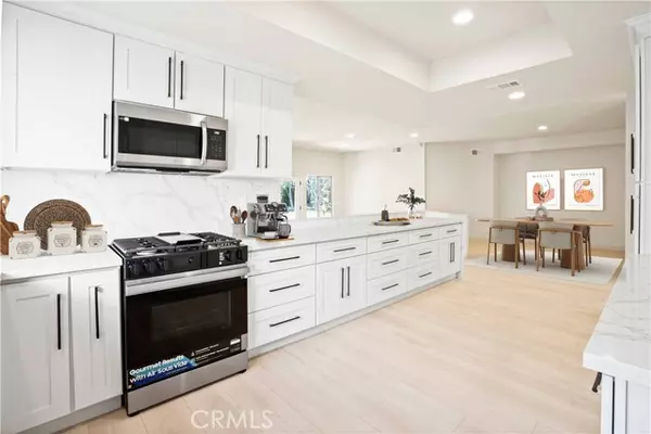 West Hills, CA 91304,7618 Brookmont PL