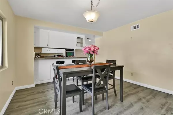 Anaheim, CA 92804,2550 W Rowland AVE