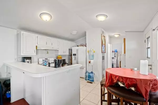 Spring Valley, CA 91977,2515 Sweetwater Rd 42