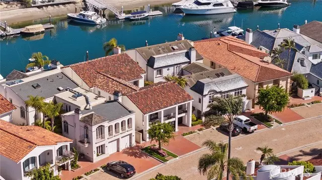 7 Linda ISLE, Newport Beach, CA 92660