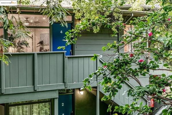 Berkeley, CA 94709,2704 Le Conte AVE 4