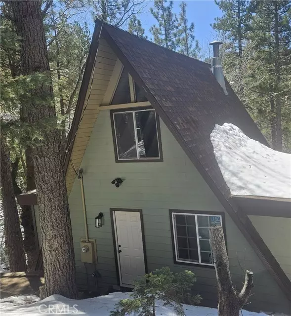 32703 Tulip LN, Arrowbear, CA 92382