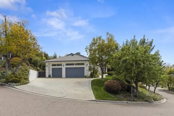 Escondido, CA 92025,2414 Oak Canyon PL