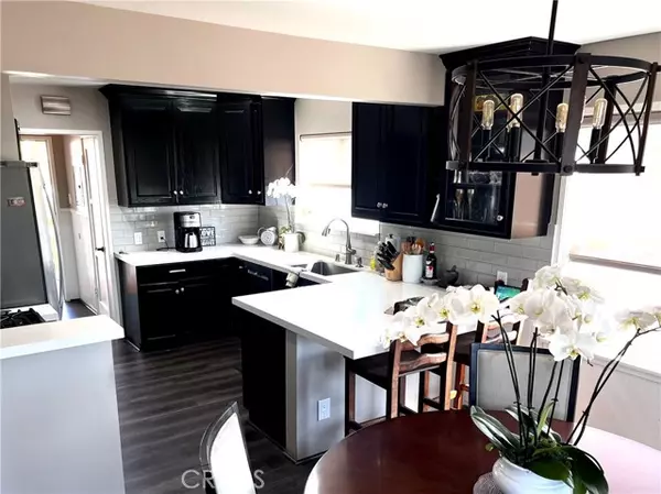 North Hollywood, CA 91601,10443 Magnolia BLD