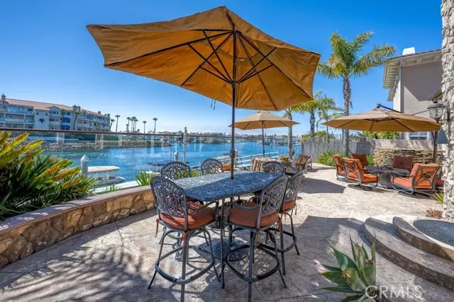 1566 Twin Tides PL, Oxnard, CA 93035