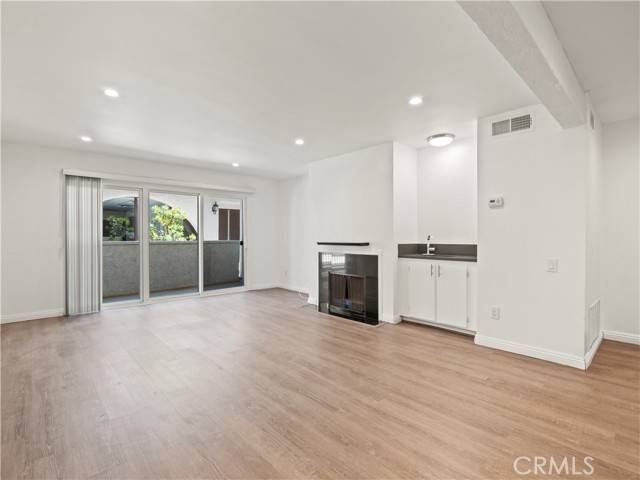 Encino, CA 91316,5334 Lindley AVE 125
