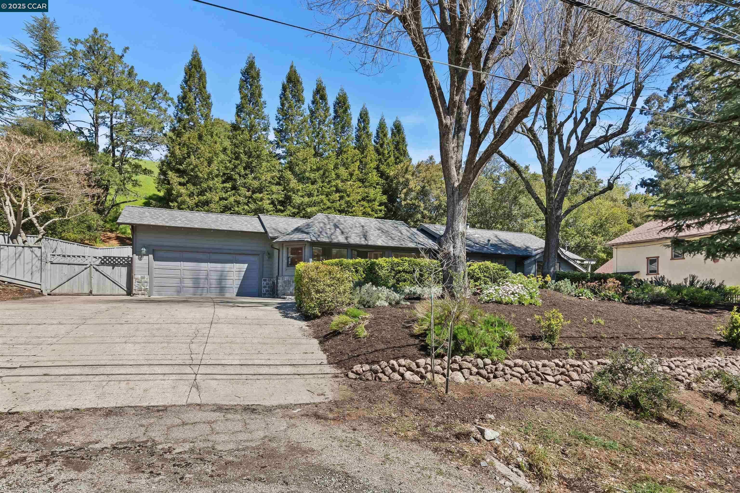 Moraga, CA 94556,225 Rheem Blvd