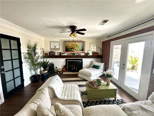 Corona, CA 92878,891 Hedges DR