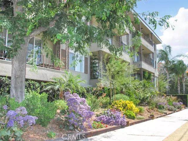10707 Camarillo ST 116, Toluca Lake, CA 91602