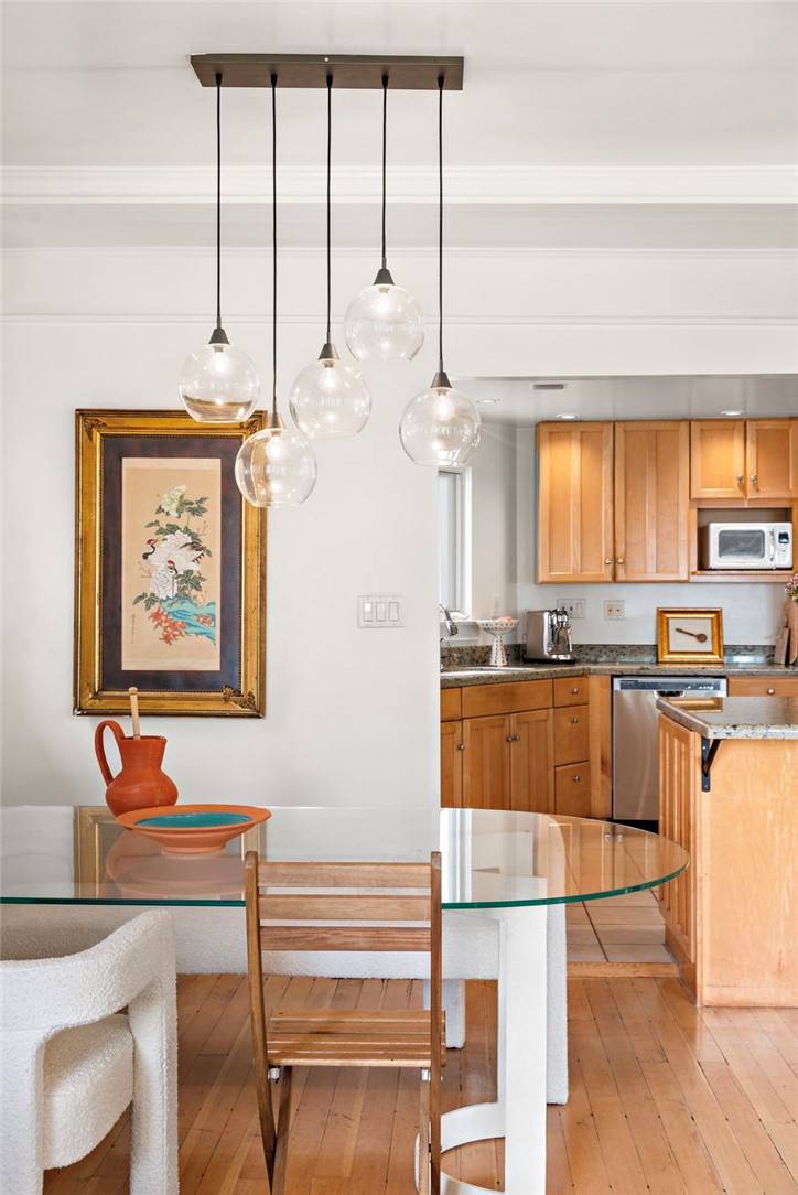 Venice, CA 90291,308 Windward AVE