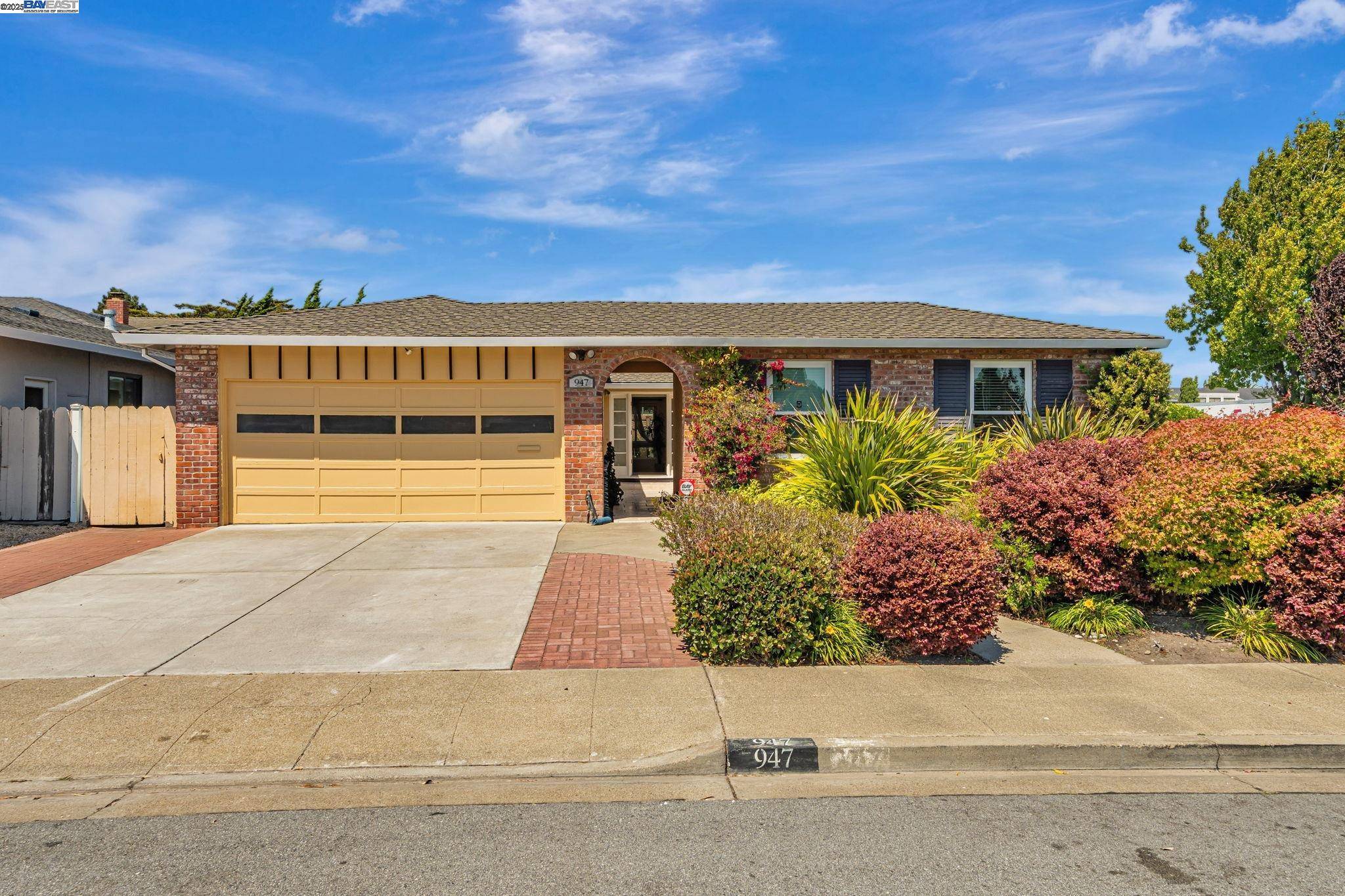 947 Crane Ave, Foster City, CA 94404