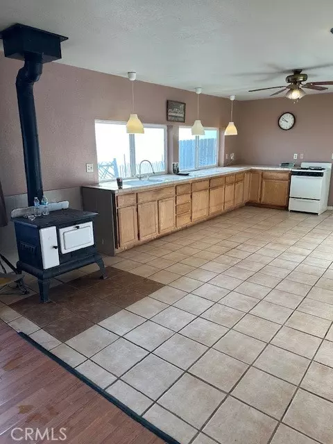 Clearlake Oaks, CA 95423,16646 E Highway 20