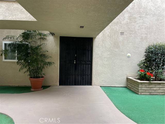 Laguna Woods, CA 92637,2370 Via Mariposa 1B