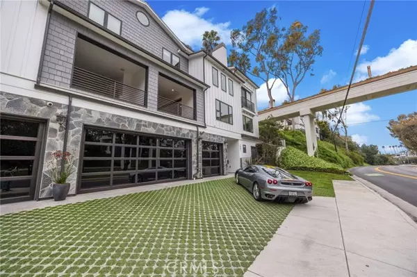 Corona Del Mar, CA 92625,2801 Bayside DR