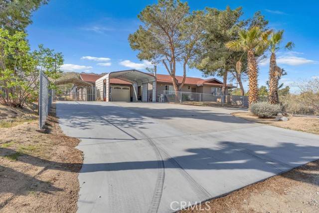 Joshua Tree, CA 92252,60449 Natoma TRL