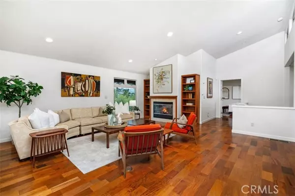 Los Angeles, CA 90039,2377 Silver Ridge AVE