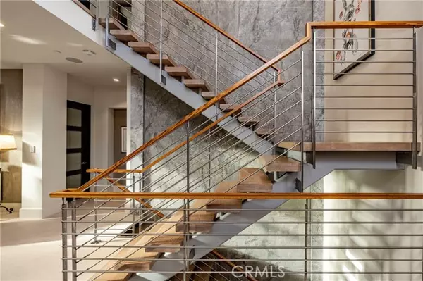 Newport Beach, CA 92663,401 Snug Harbor RD