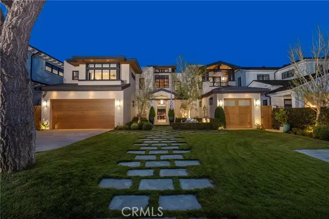 Newport Beach, CA 92663,401 Snug Harbor RD