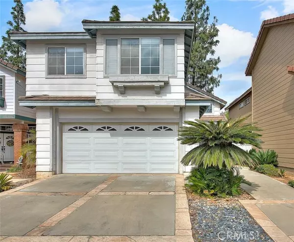 Corona, CA 92878,864 Bramble LN