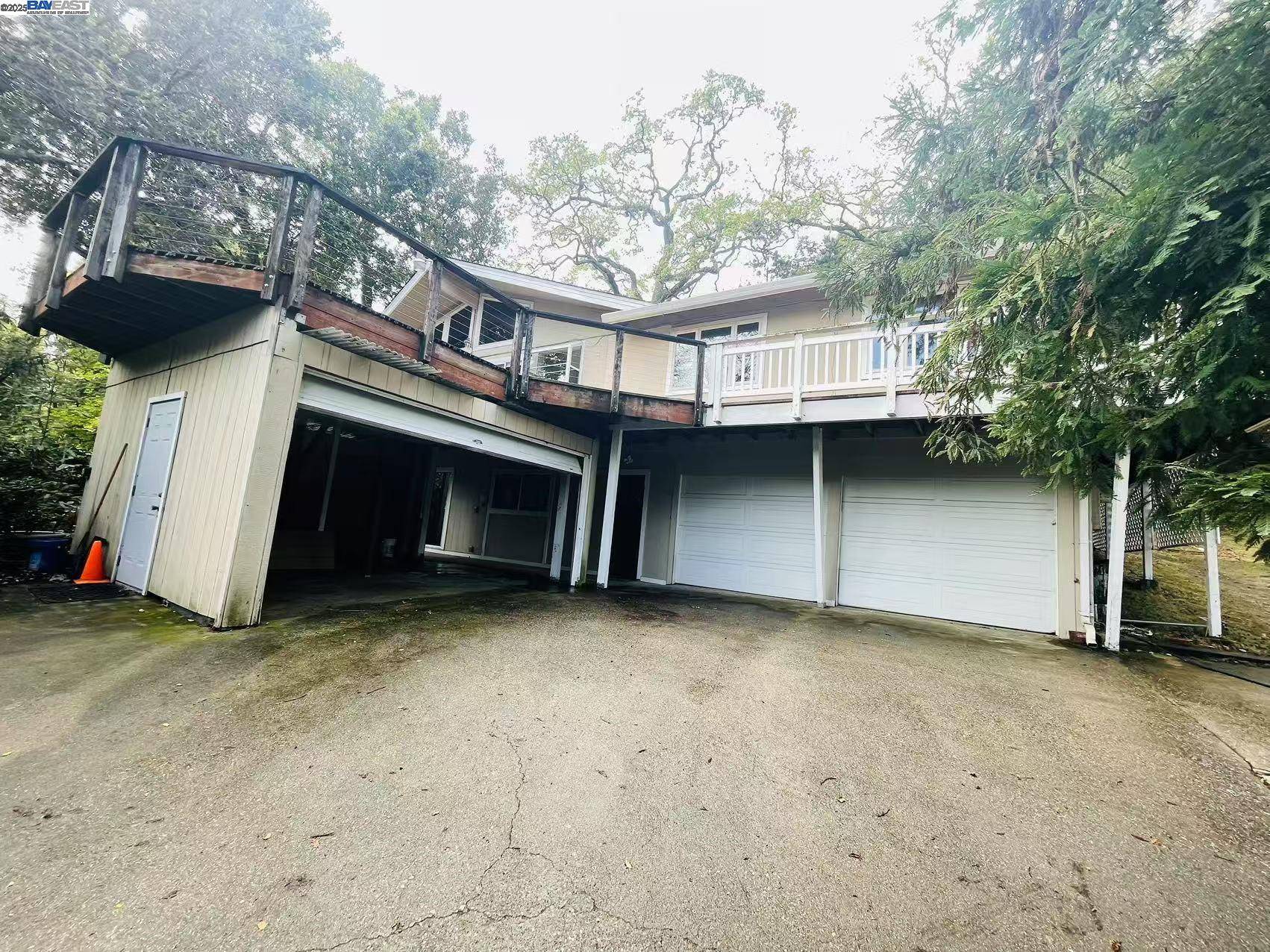 Pleasanton, CA 94566,16 Castlewood Dr