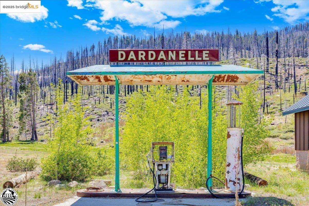 1 Highway 108, Strawberry, CA 95314