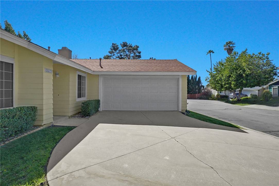 Highland, CA 92346,28617 Greenville CIR