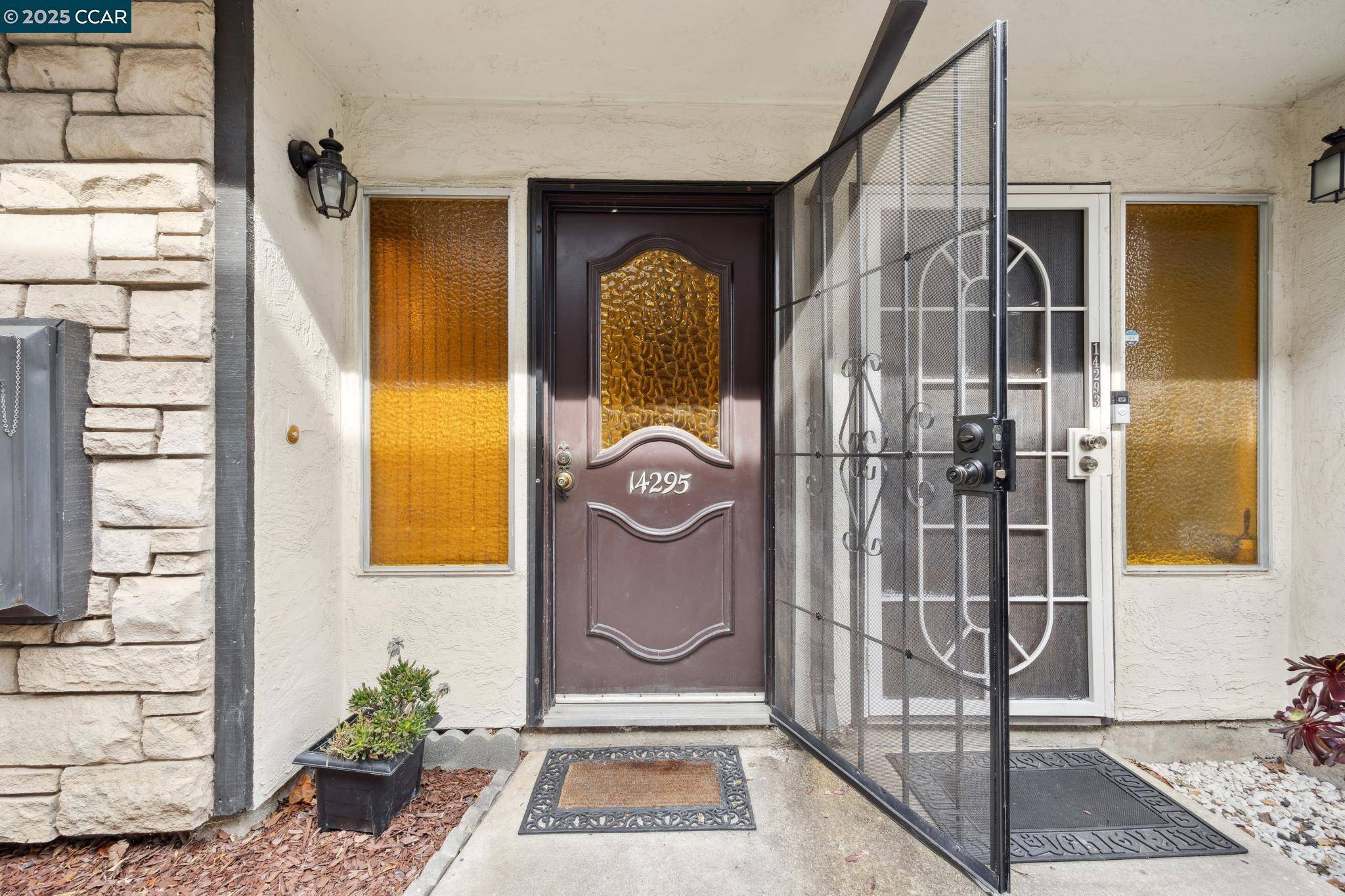 San Leandro, CA 94577,14295 Doolittle Dr