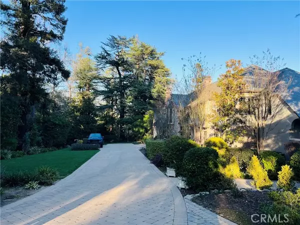 La Canada Flintridge, CA 91011,4110 Woodleigh LN