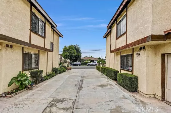 San Gabriel, CA 91776,1402 Palm AVE B