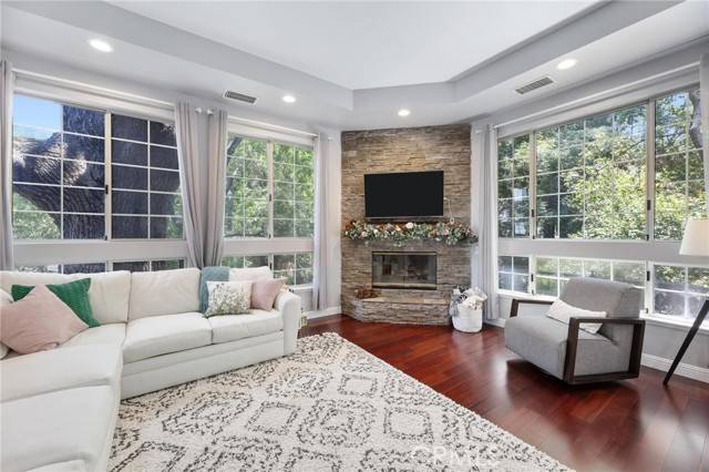 Woodland Hills, CA 91364,23163 Mulholland DR 6