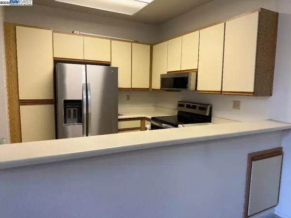 Hayward, CA 94545,25850 Kay Ave 328