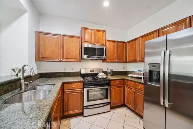 Van Nuys, CA 91405,13951 Sherman WAY 204