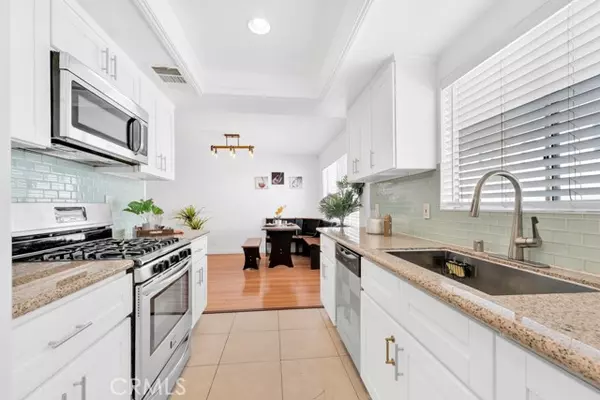 Sylmar, CA 91342,14287 Foothill BLD 16