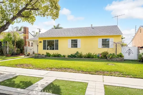 Pacoima, CA 91331,12884 Sunburst ST