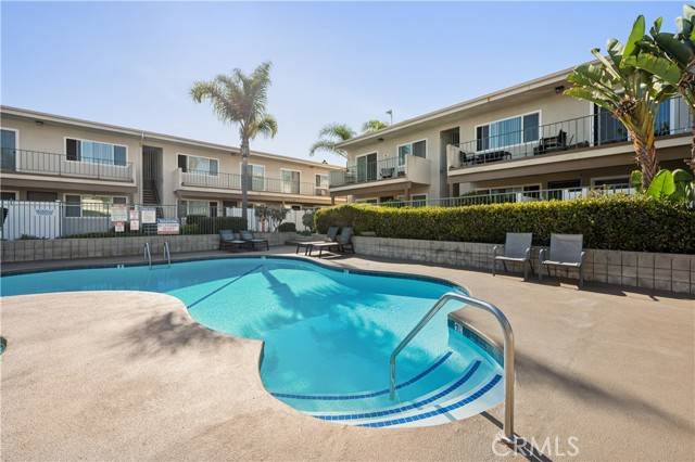 Torrance, CA 90503,3649 Emerald ST 112