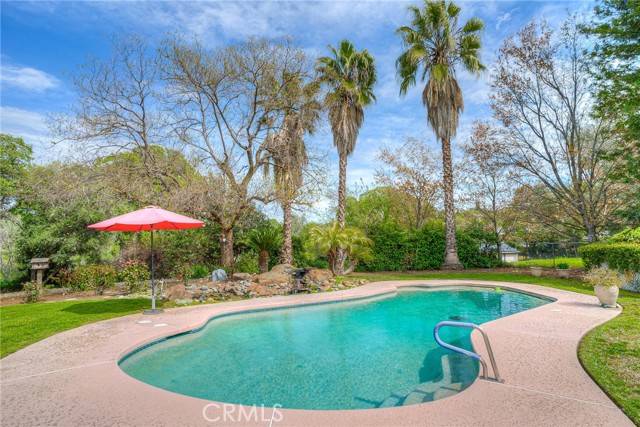 28 Pine Oaks RD, Oroville, CA 95966