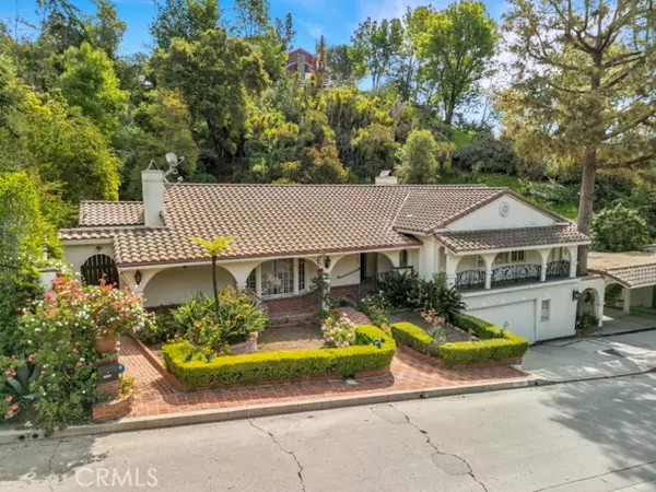Los Angeles, CA 90068,2720 Outpost DR